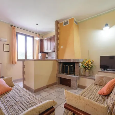 Seven-bedroom Holiday In Valfabbrica 別荘 Giomici
