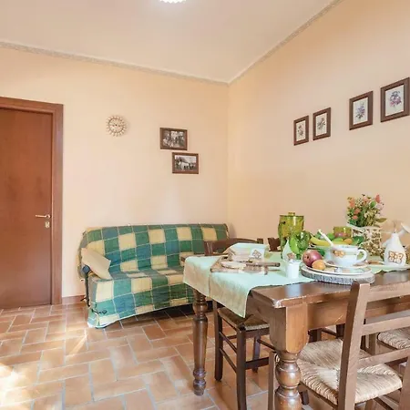 Seven-bedroom Holiday In Valfabbrica 別荘 Giomici