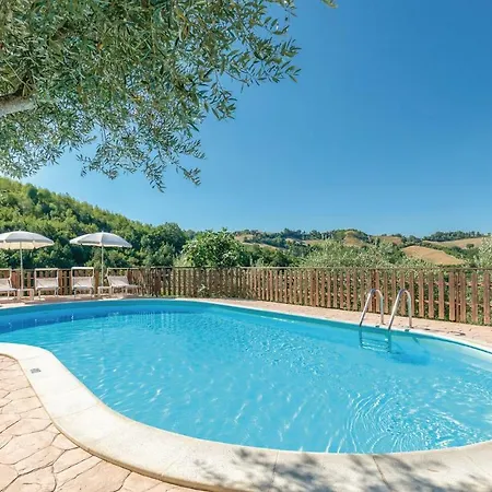 別荘 Seven-bedroom Holiday In Valfabbrica