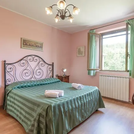 別荘 Seven-bedroom Holiday In Valfabbrica Giomici